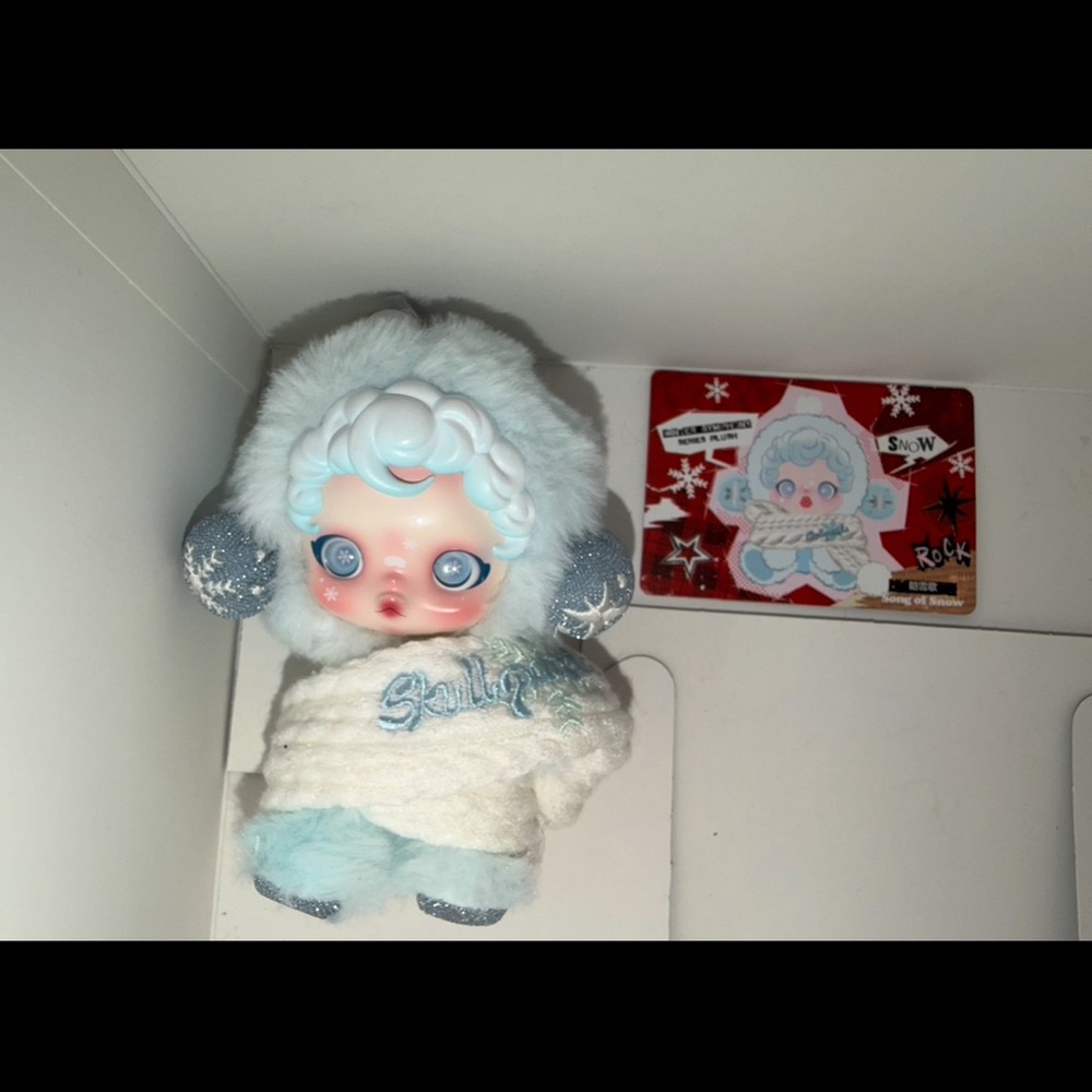 Skull Panda SONG OF SNOW collectible